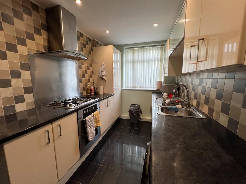Abbotsbury Close, Manchester, M12, photo 8