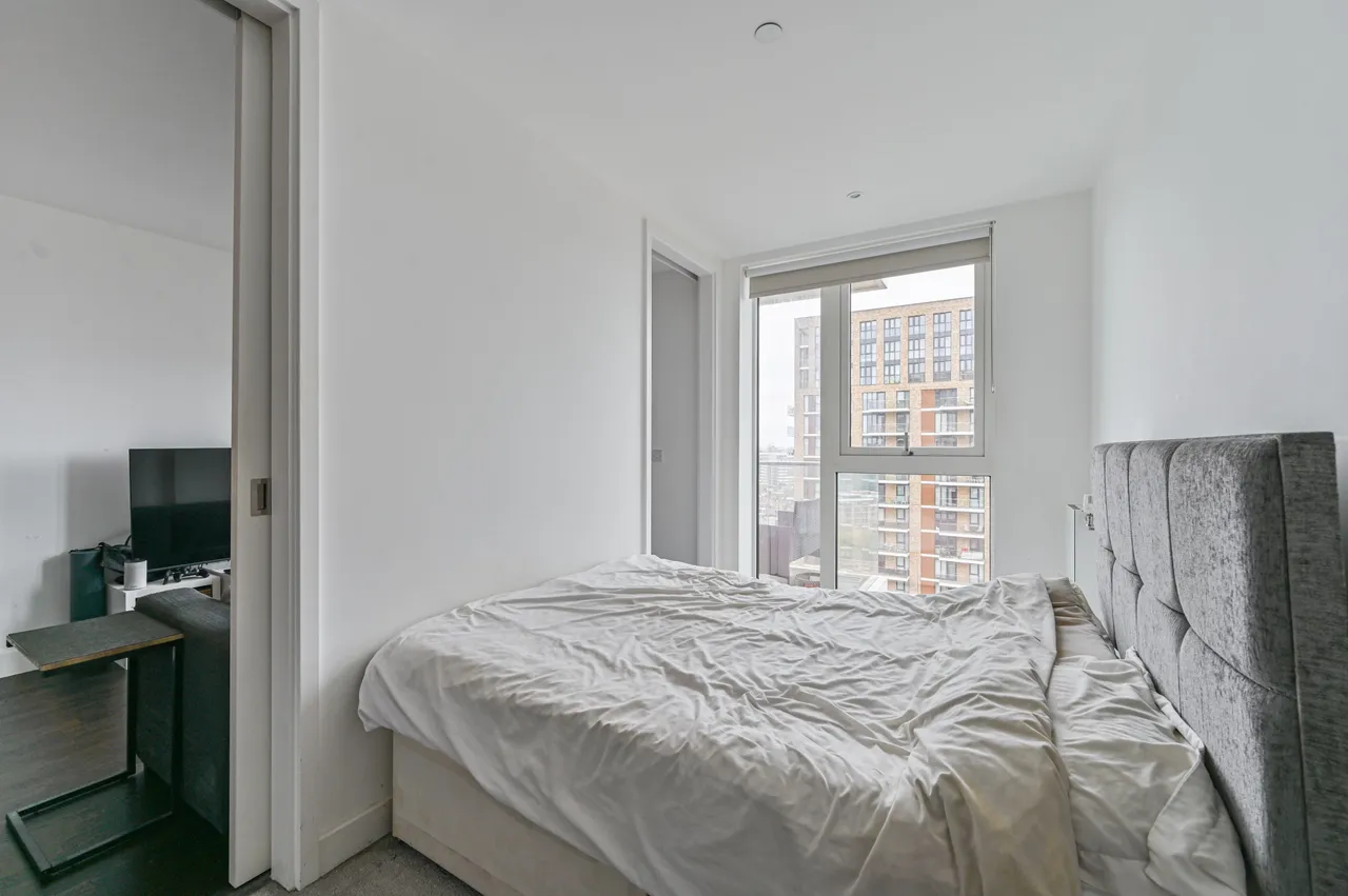 Flat 96, Duncombe House, 15 Victory Parade, London, photo 10