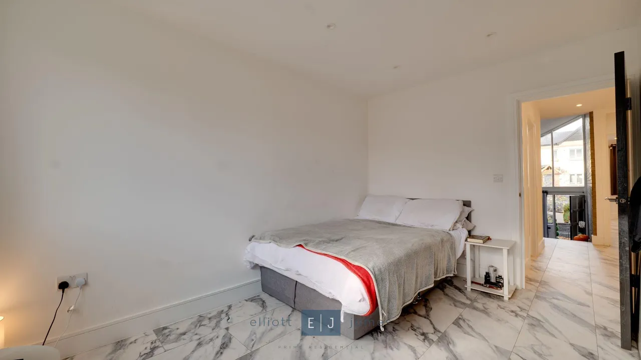 The Avenue, Loughton, photo 9