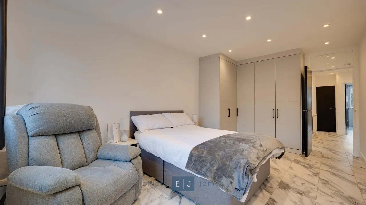The Avenue, Loughton, photo 8
