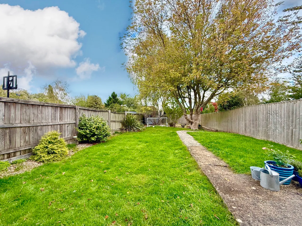 Farleigh Crescent, Swindon, Wiltshire, SN3 1JY, photo 6