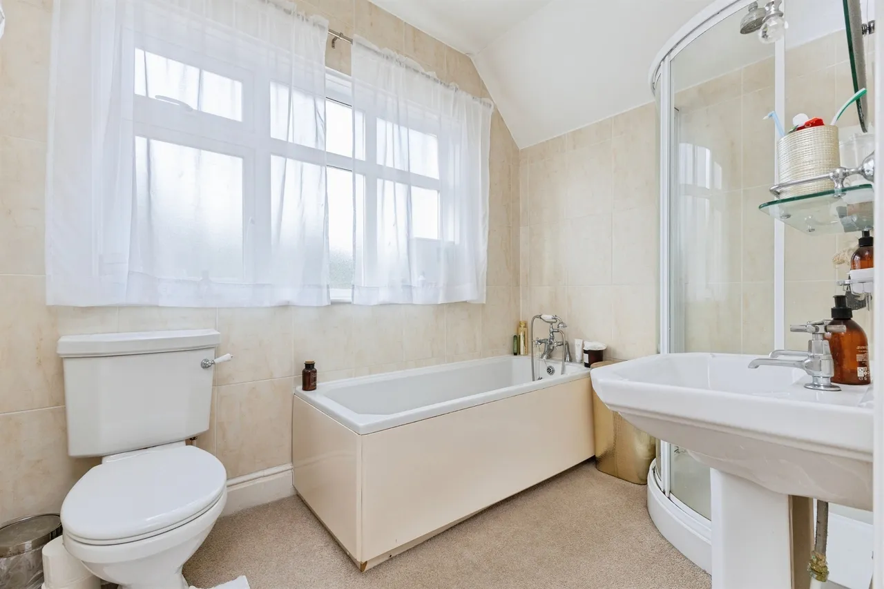 Southfield Avenue, Preston, TQ3, photo 22