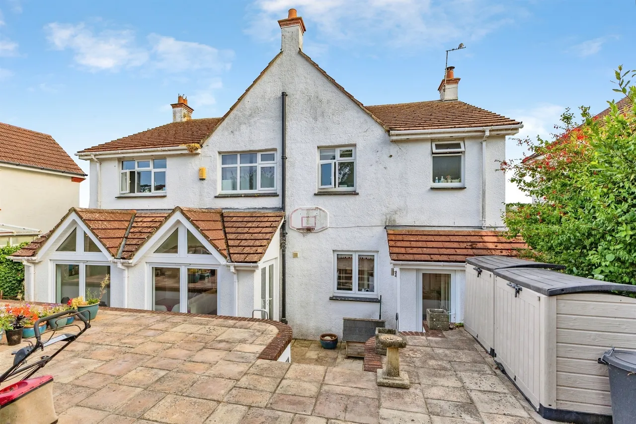 Southfield Avenue, Preston, TQ3, photo 27