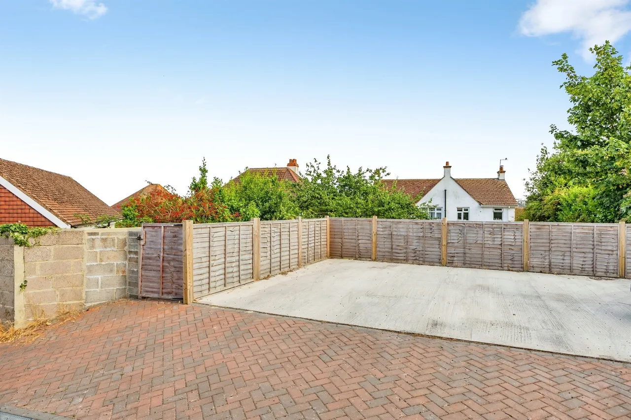 Southfield Avenue, Preston, TQ3, photo 29