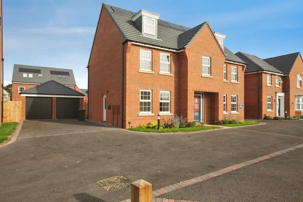 Indigo Close, Rugby, CV22, photo 2