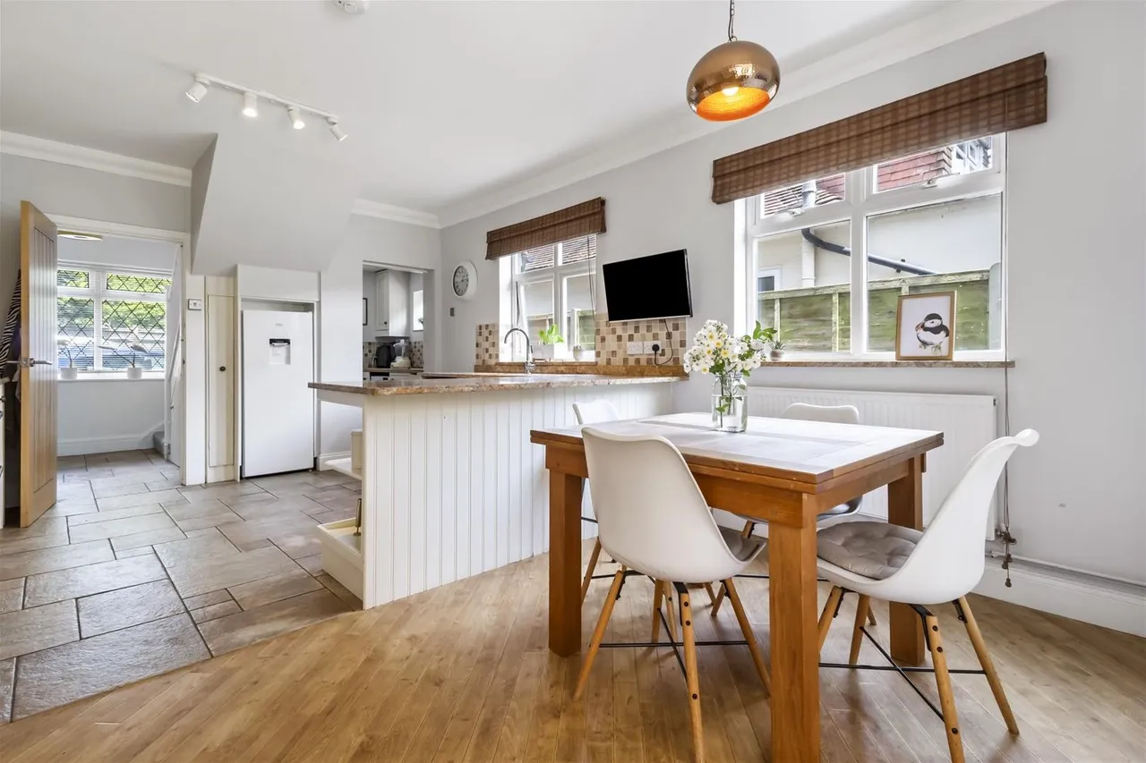 Poulters Lane, Worthing, photo 28