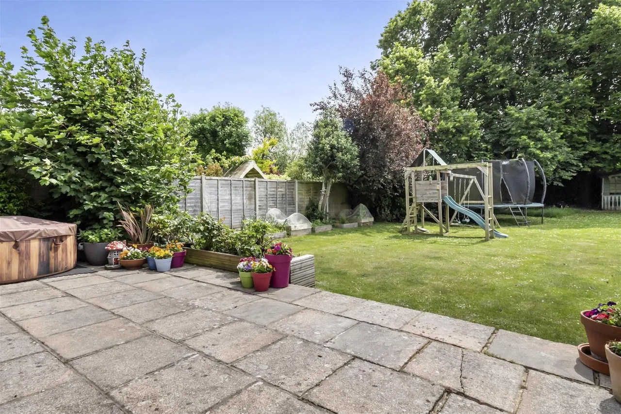 Poulters Lane, Worthing, photo 2