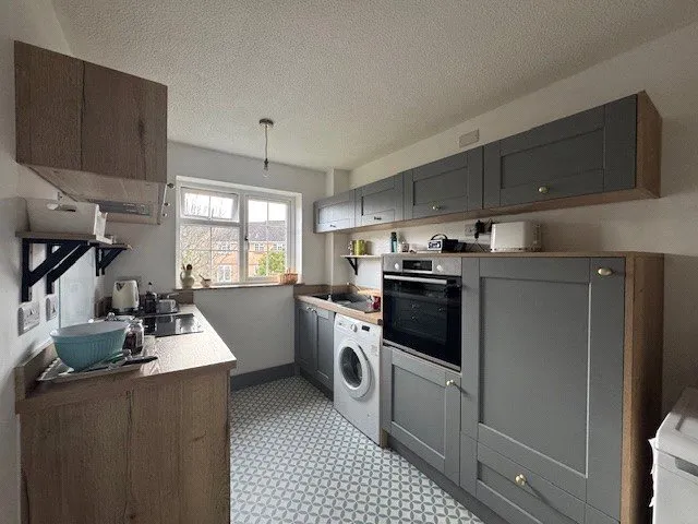 Greenway Lane, Charlton Kings, GL52 6LA, photo 3