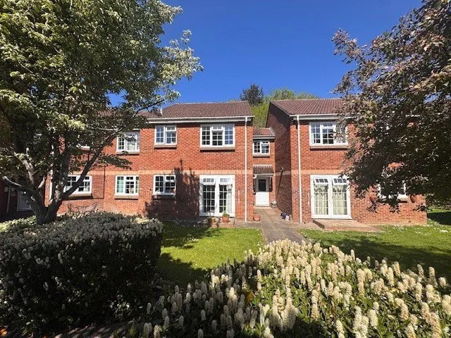 2 bed flat for sale — Greenway Lane, Charlton Kings, GL52 6LA