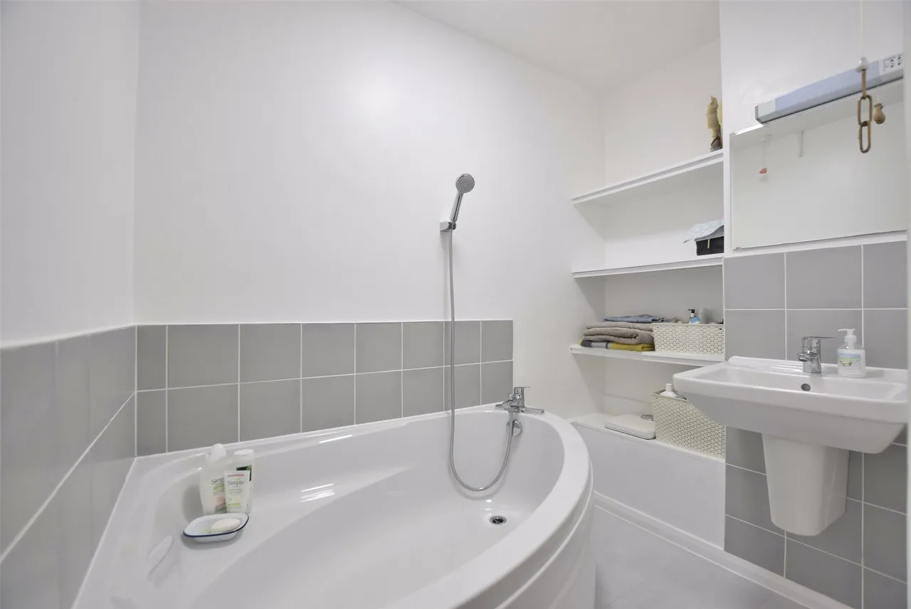 Greenway Lane, Charlton Kings, GL52 6LA, photo 8