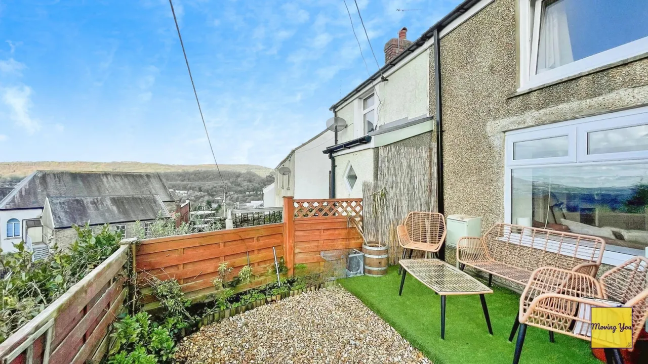 Alltwen Hill, Pontardawe, SWANSEA, West Glamorgan, photo 4