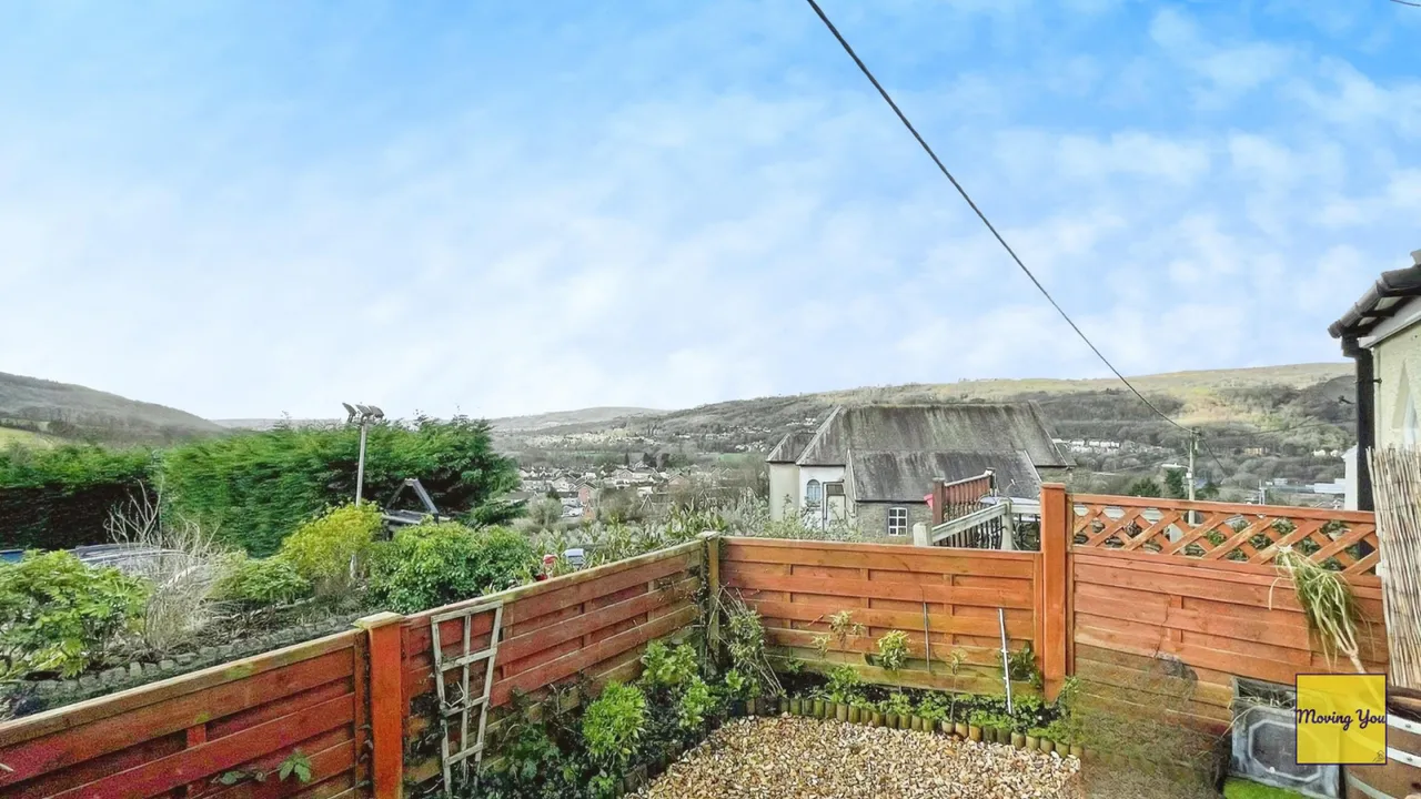 Alltwen Hill, Pontardawe, SWANSEA, West Glamorgan, photo 2