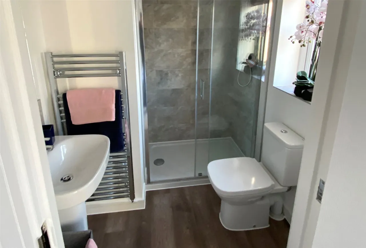 Whittle Way, Gloucestershire, Brockworth, GL3 4ZF, photo 11