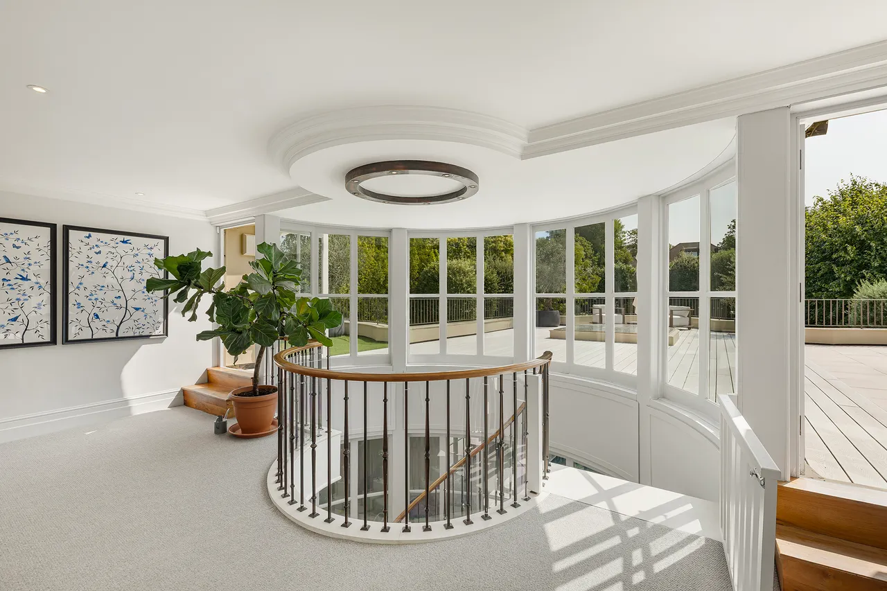 Roehampton Gate, Roehampton, London, photo 12