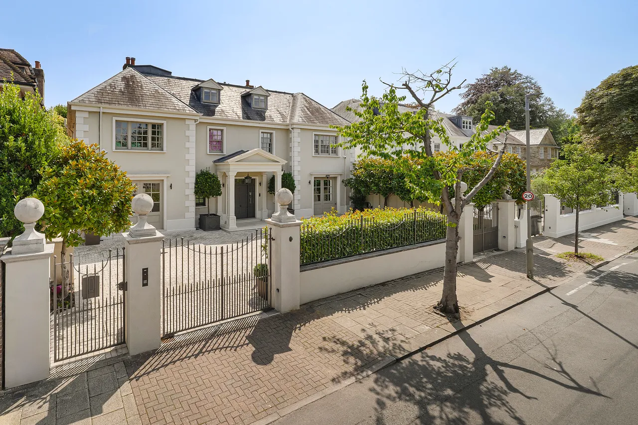 6 bed house to rent — Roehampton Gate, Roehampton, London