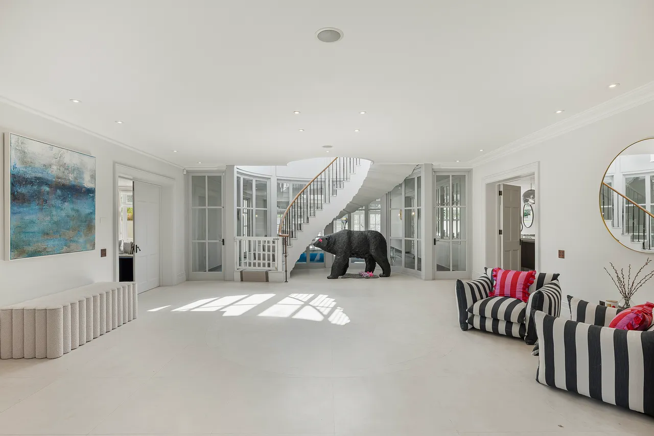 Roehampton Gate, Roehampton, London, photo 11