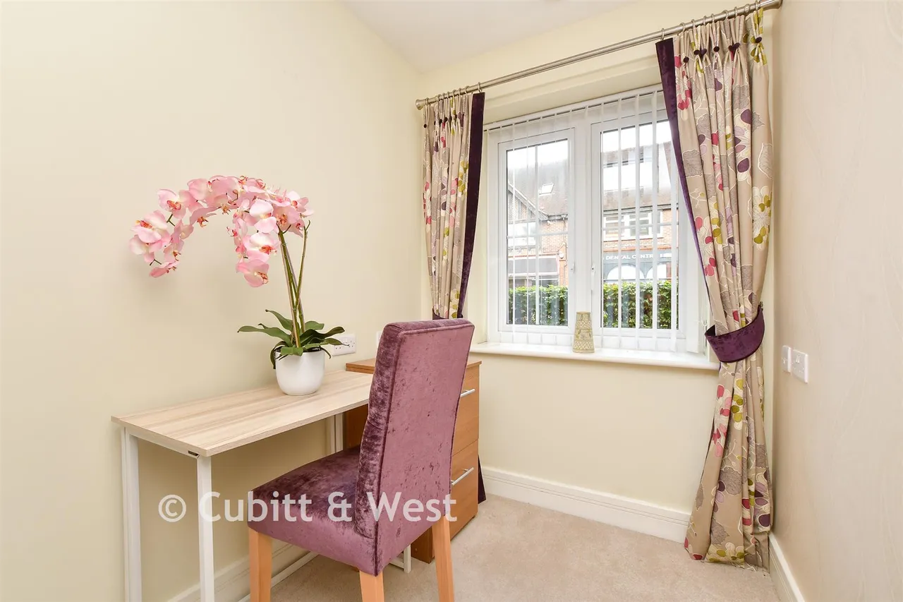 Waterloo Road, Epsom, KT19, photo 2