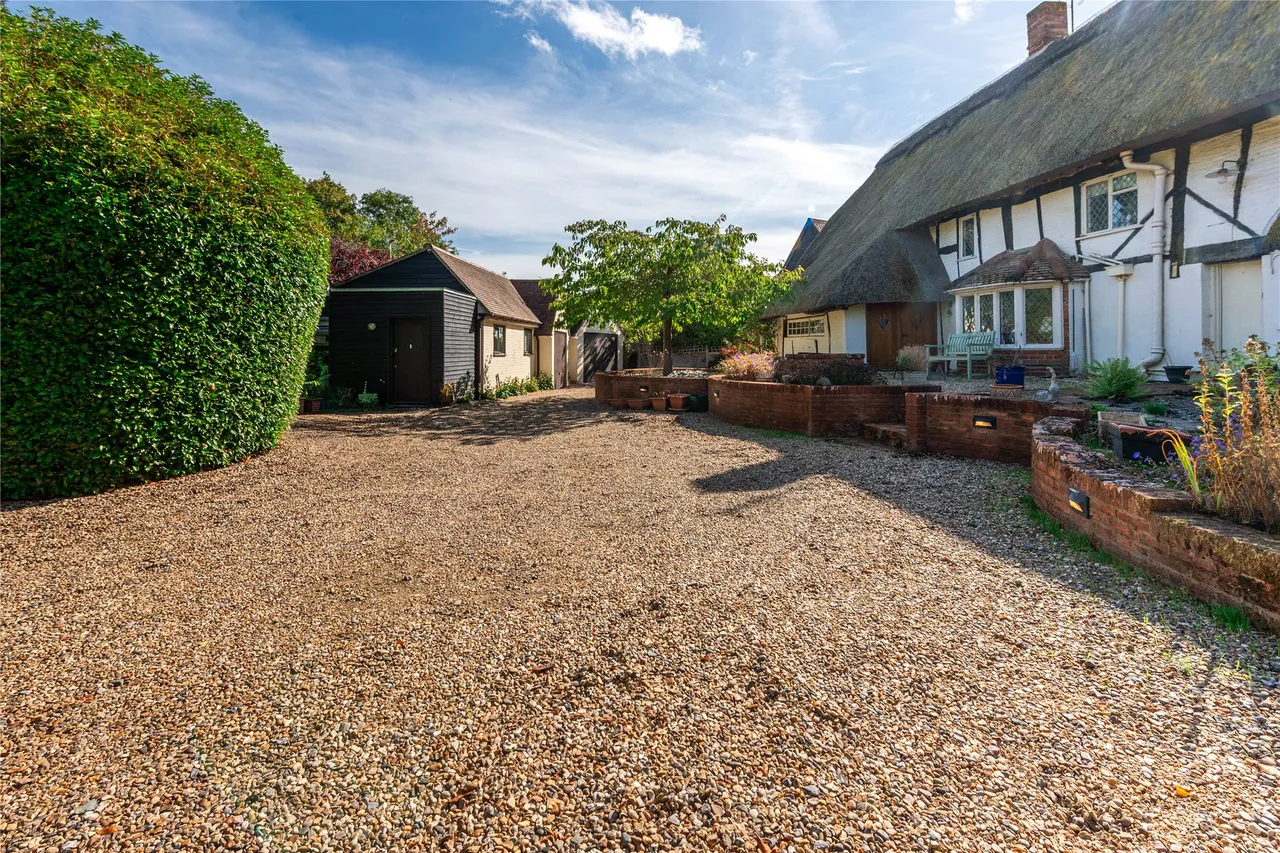Hilltop Farm, Little Hill, LU7, photo 23