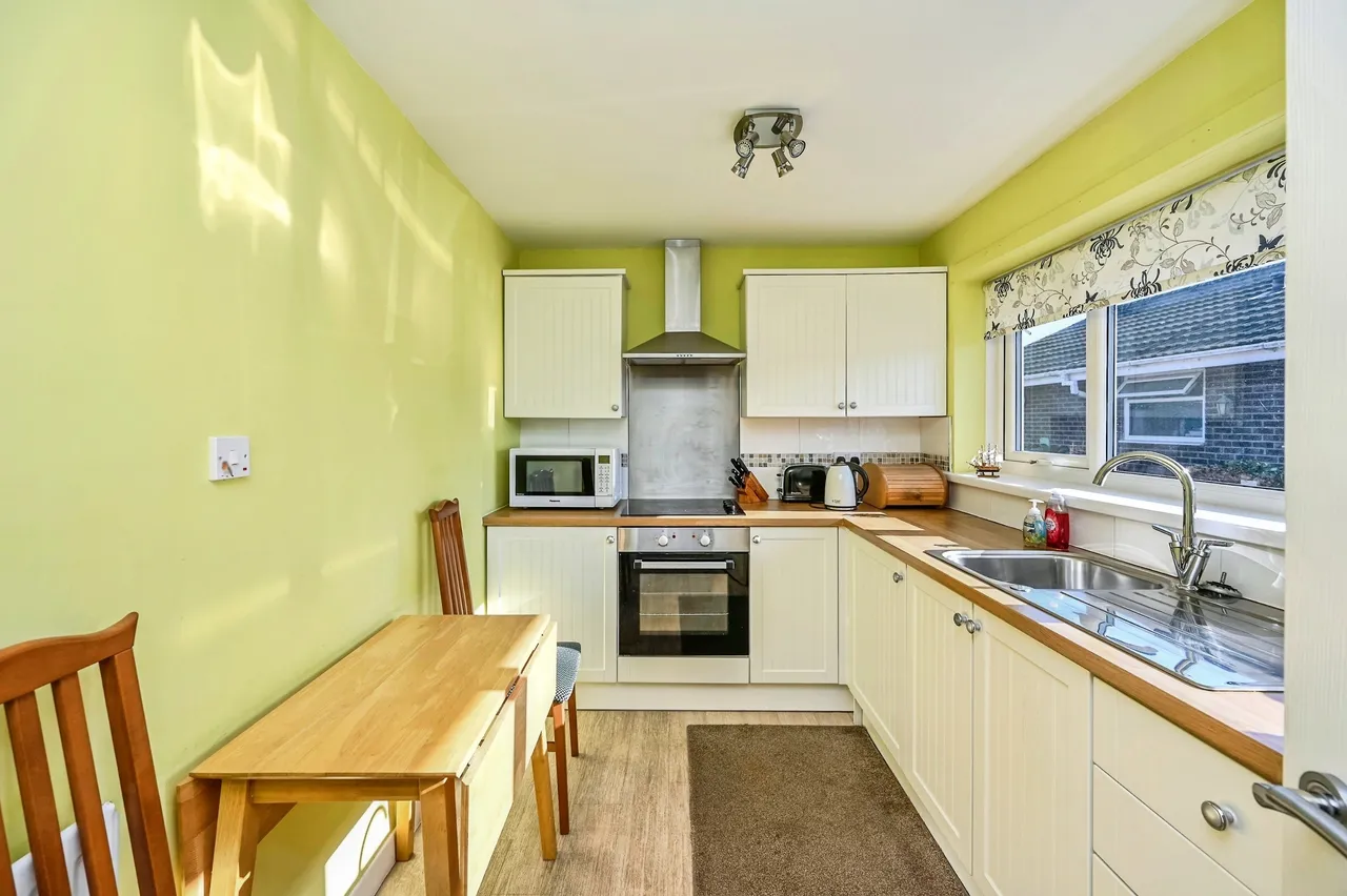 Crockleford Avenue, Southport, photo 3