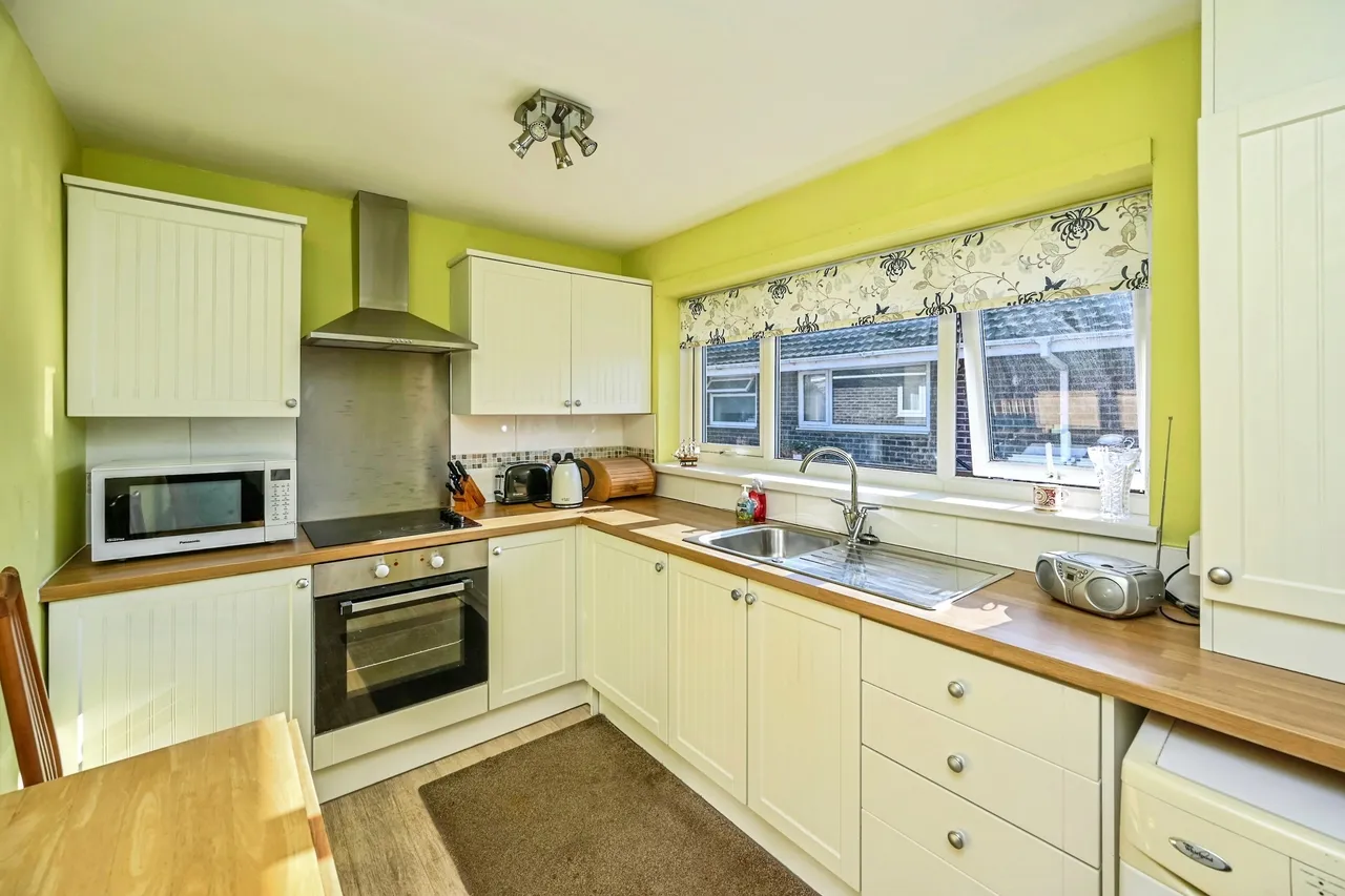 Crockleford Avenue, Southport, photo 2