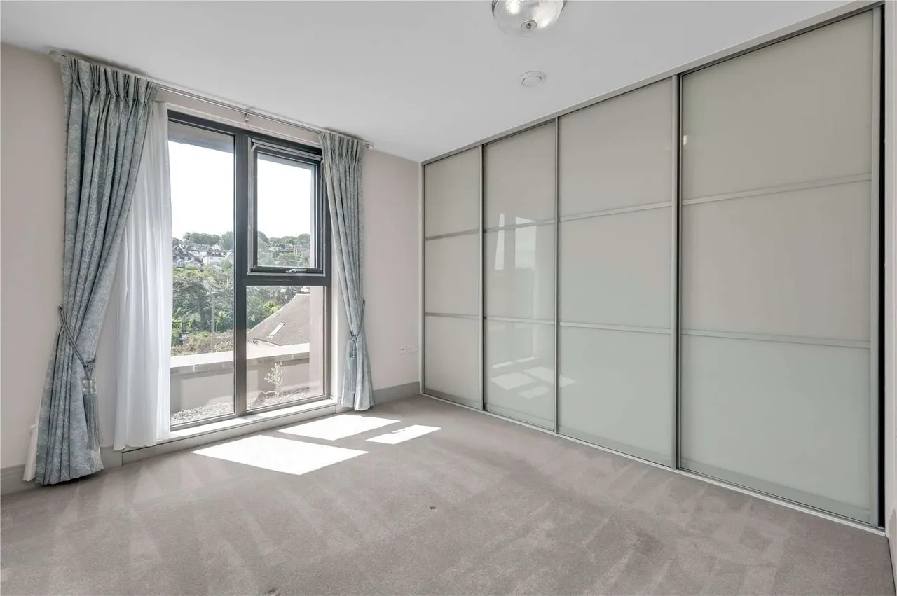 Denzil Road, Guildford, GU2, photo 6