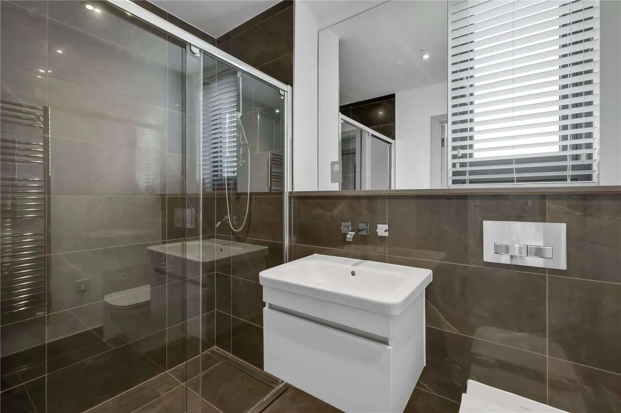 Denzil Road, Guildford, GU2, photo 7