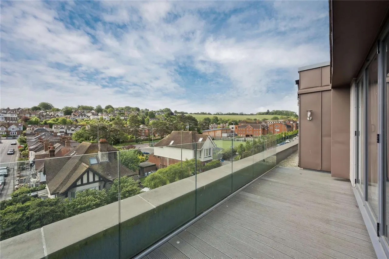 Denzil Road, Guildford, GU2, photo 13