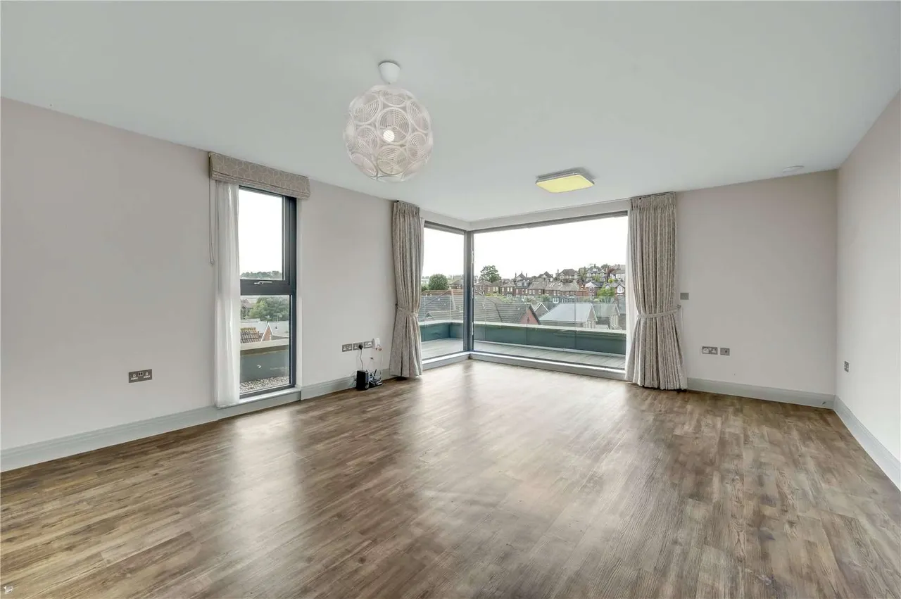 Denzil Road, Guildford, GU2, photo 5