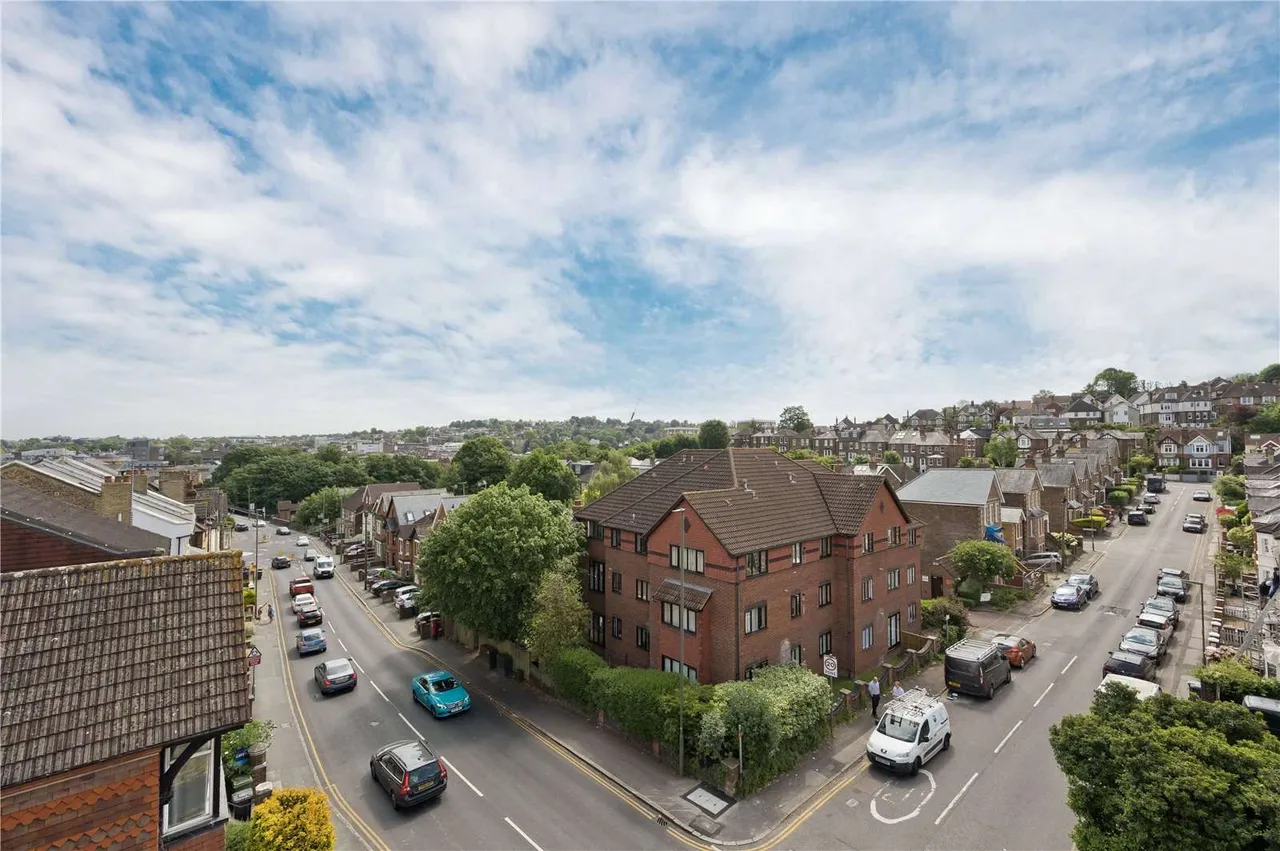 Denzil Road, Guildford, GU2, photo 12