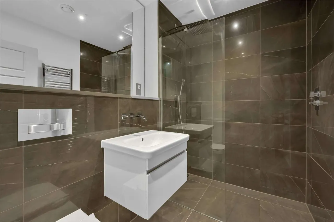 Denzil Road, Guildford, GU2, photo 8