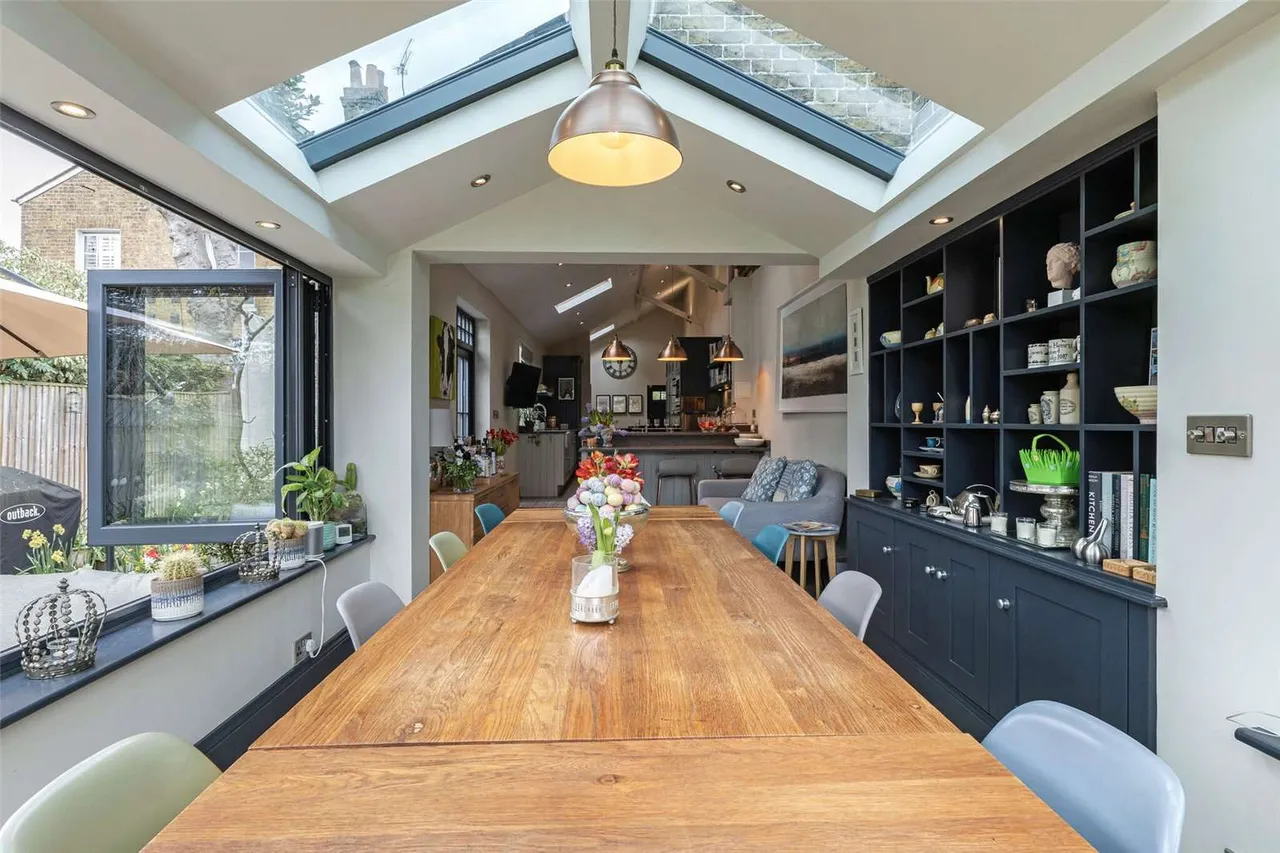 High Street, Datchet, SL3, photo 20