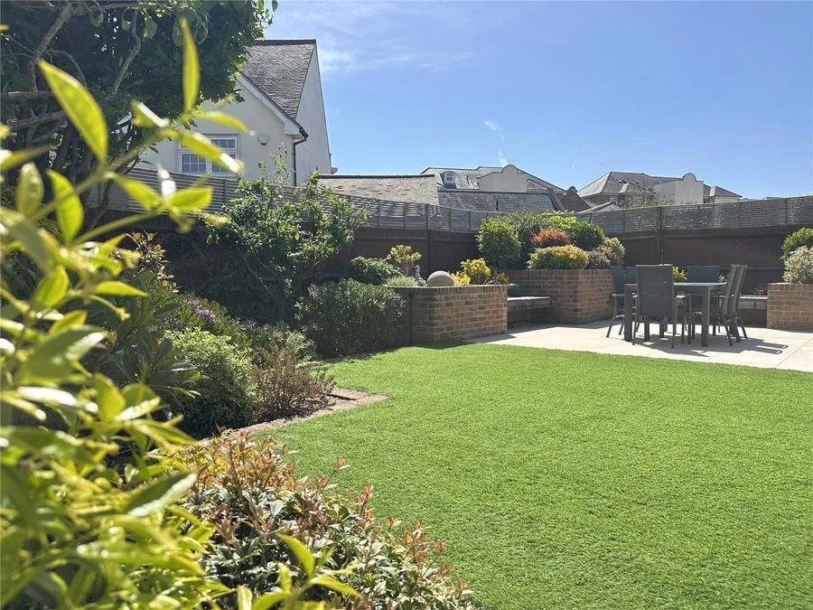 Howland Close, Eastbourne, BN23, photo 20