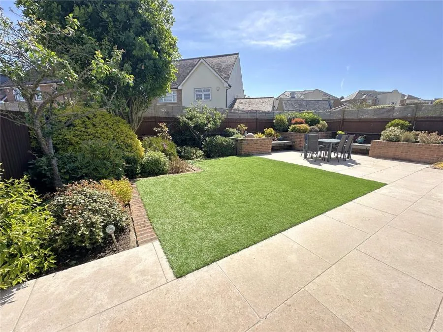 Howland Close, Eastbourne, BN23, photo 2