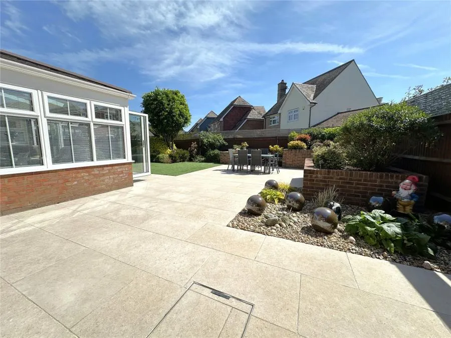 Howland Close, Eastbourne, BN23, photo 19