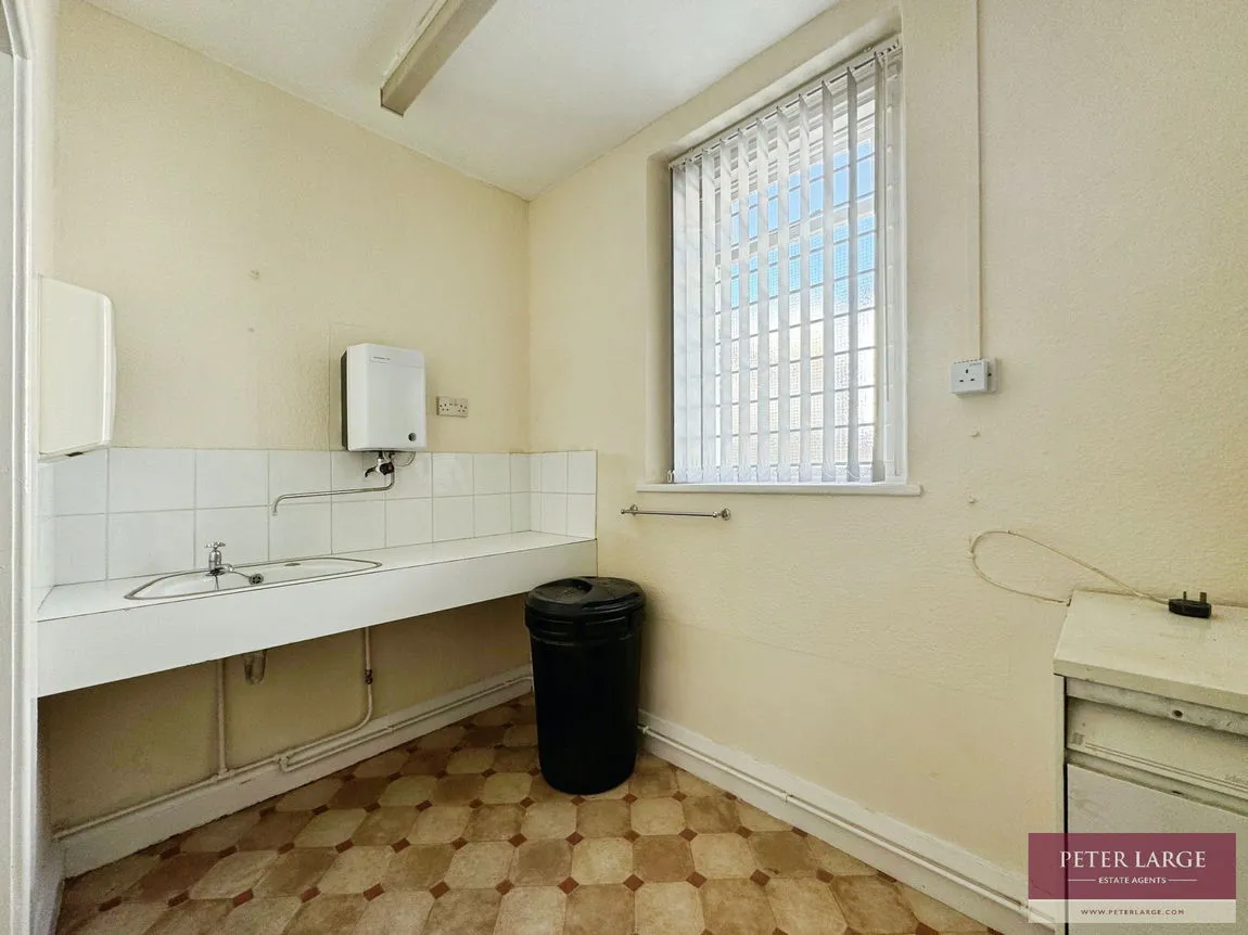 Russell Road, Rhyl, Denbighshire, LL18 3BS, photo 5