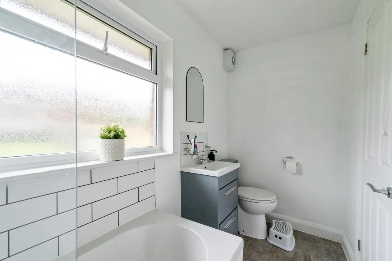 Heol Tir Bach, Caerphilly, CF83, photo 25