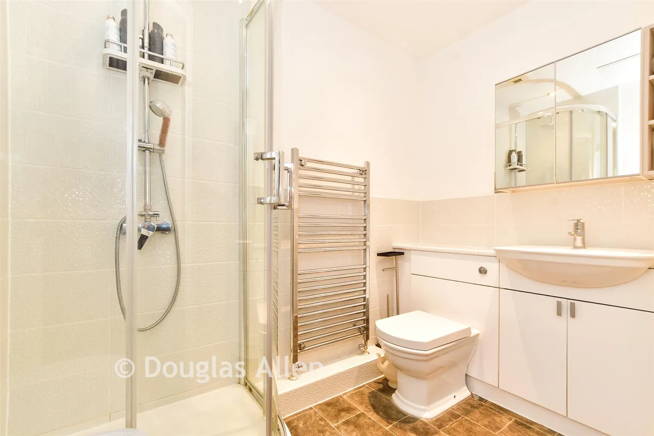 Victoria Road, Romford, RM1, photo 8