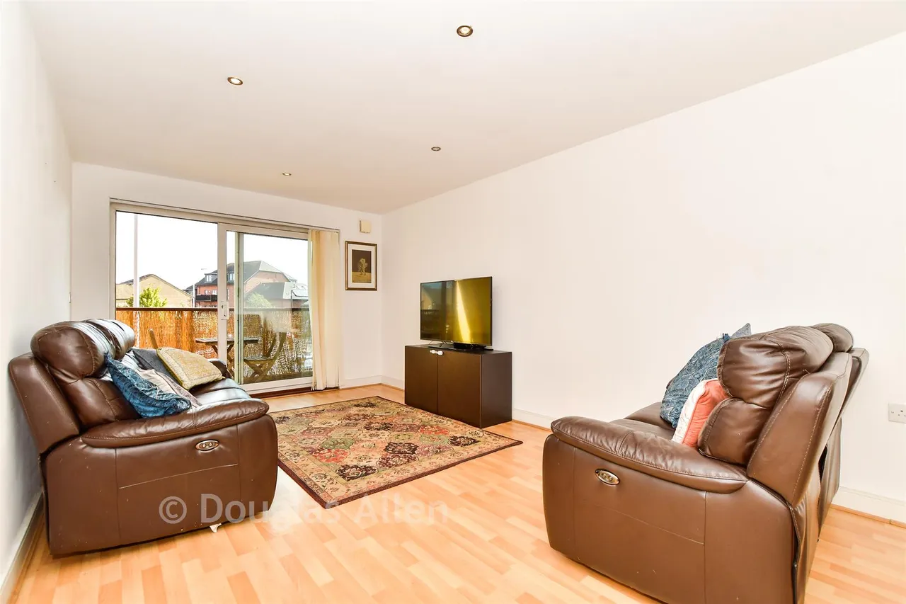 Victoria Road, Romford, RM1, photo 4
