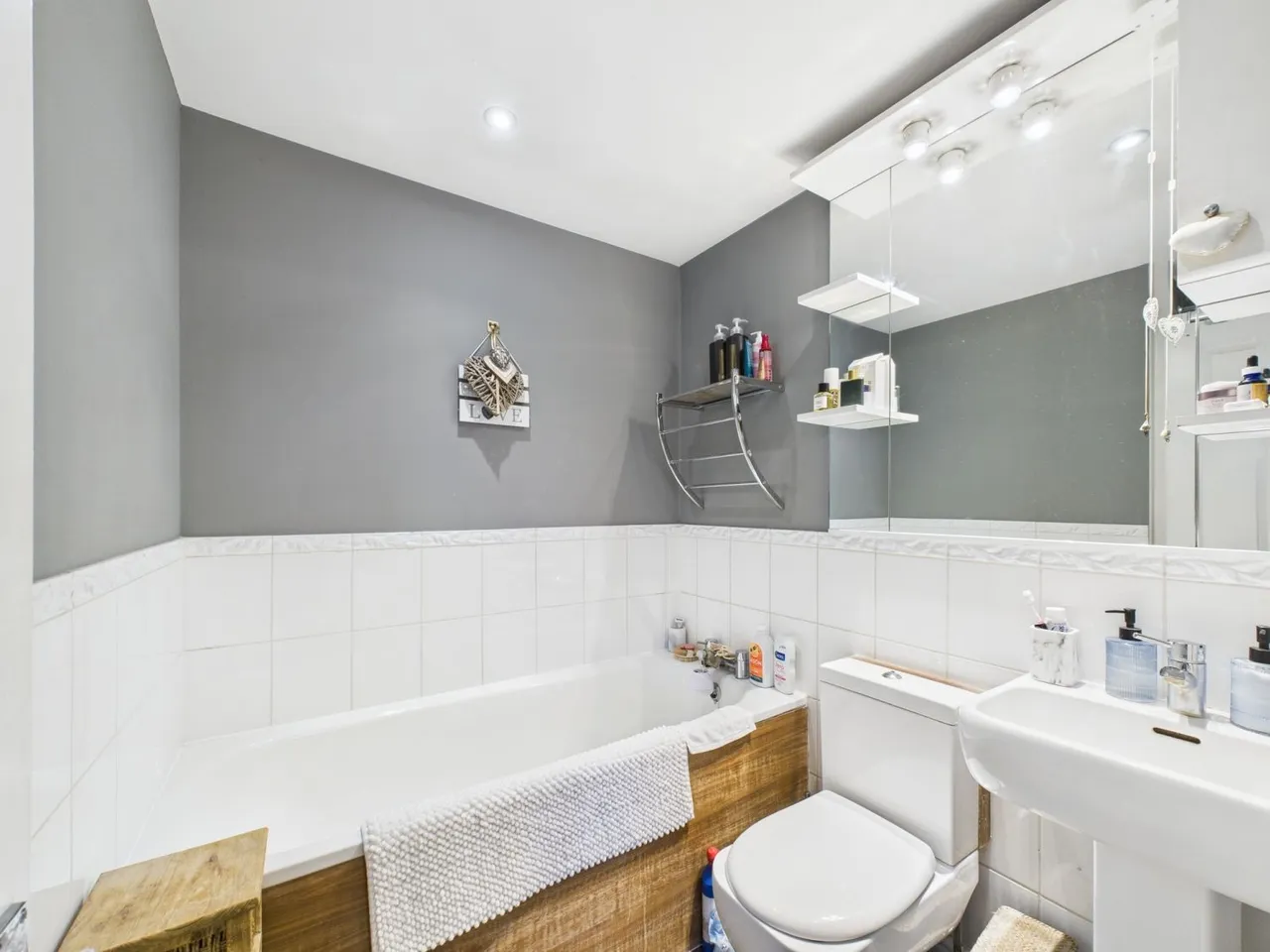 Hampton Close, London, N11, photo 9