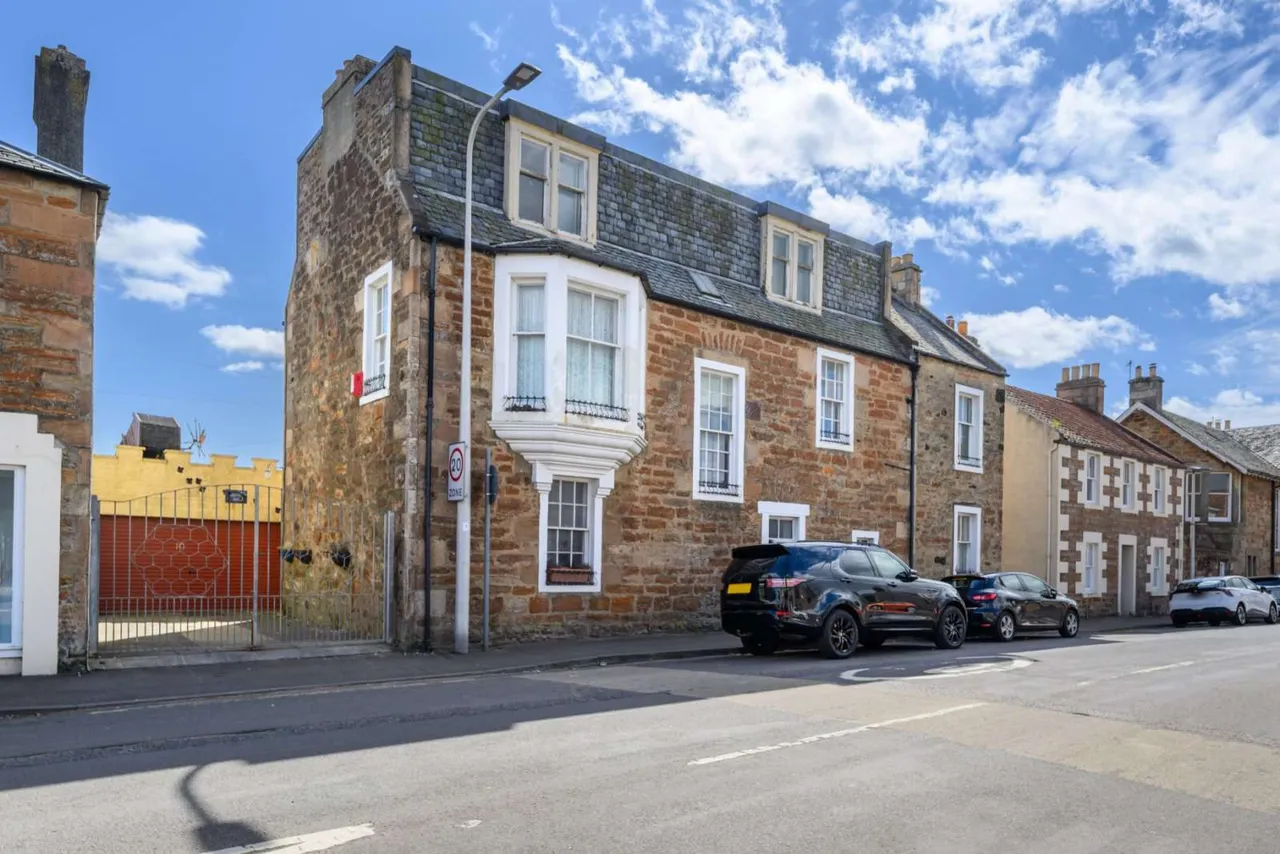 6 bed house for sale — Bank Street, Elie, Leven, Fife, KY9 1BW