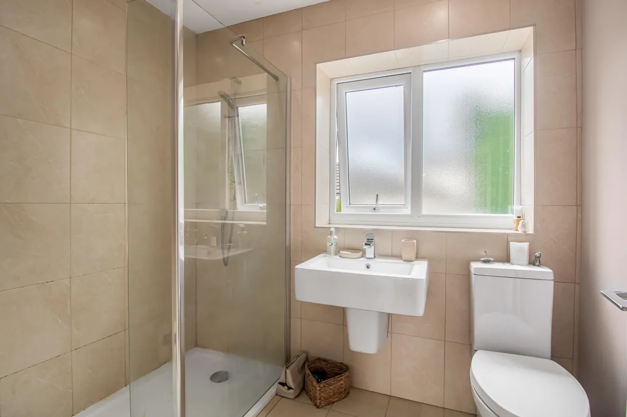 Farm View, New Tupton, S42, photo 28