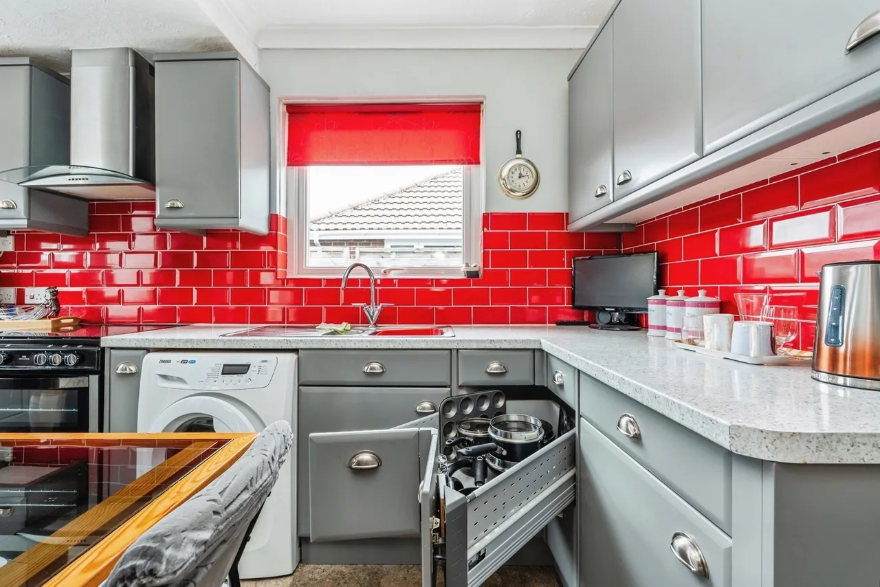 Westover Road, Old Redbridge, SO16, photo 11