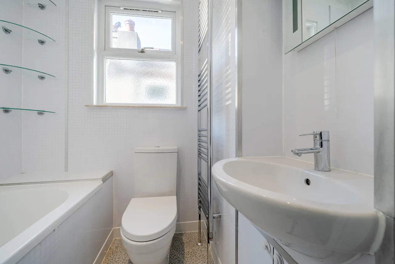 Plough Lane, Wimbledon, SW19, photo 13