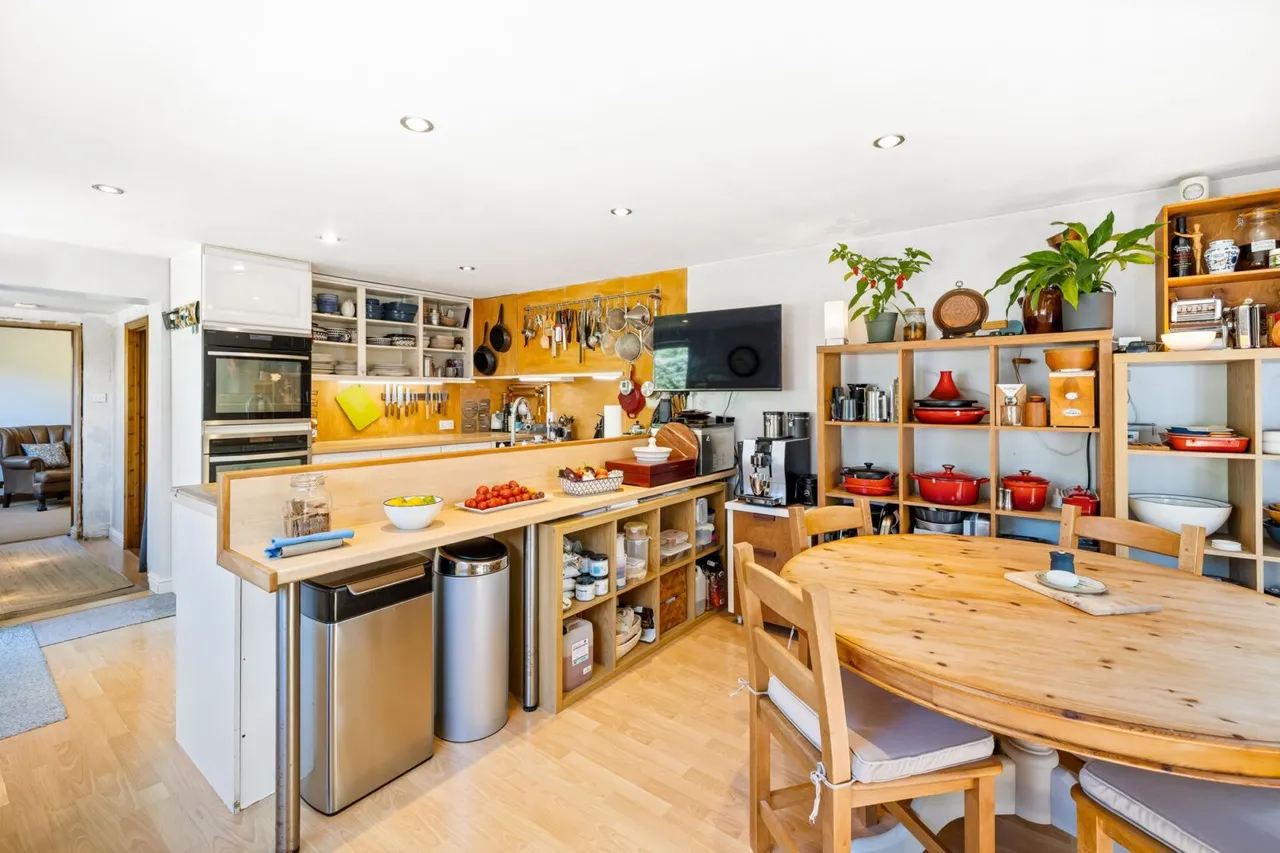 Redehall Road, Smallfield, Horley, Horley, RH6 9QL, photo 10