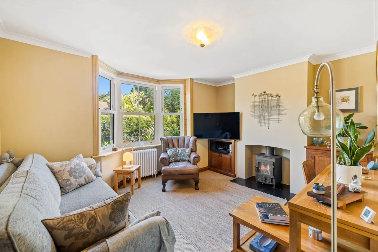 Redehall Road, Smallfield, Horley, Horley, RH6 9QL, photo 2
