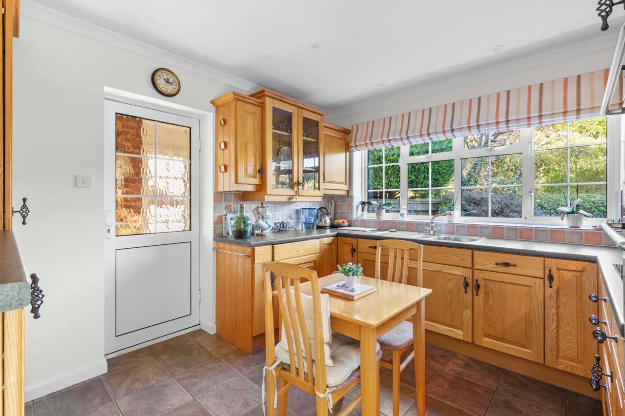 Kings Oak Close, Monks Risborough, HP27, photo 5