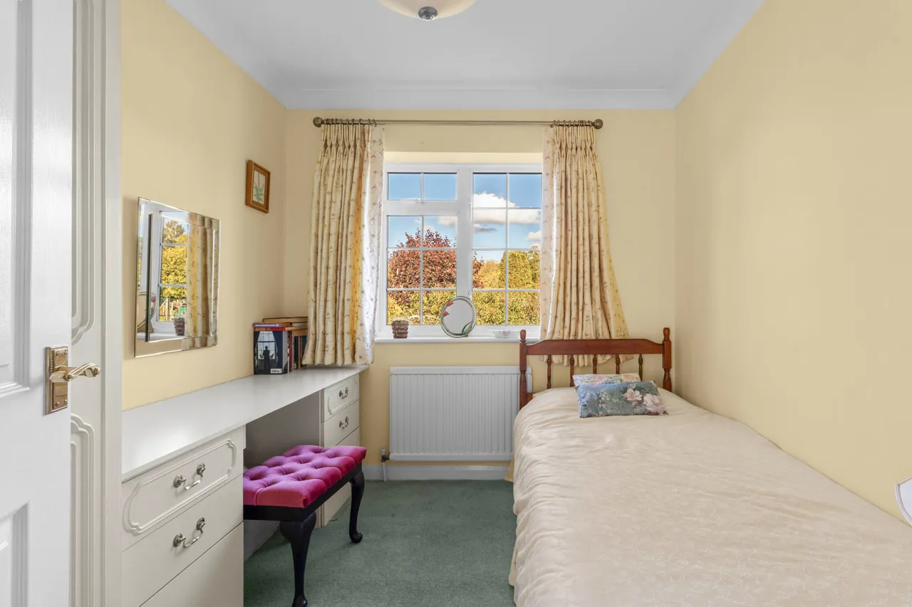 Kings Oak Close, Monks Risborough, HP27, photo 16