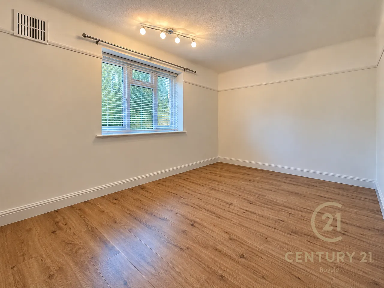 The Avenue, Worcester Park, KT4, photo 10