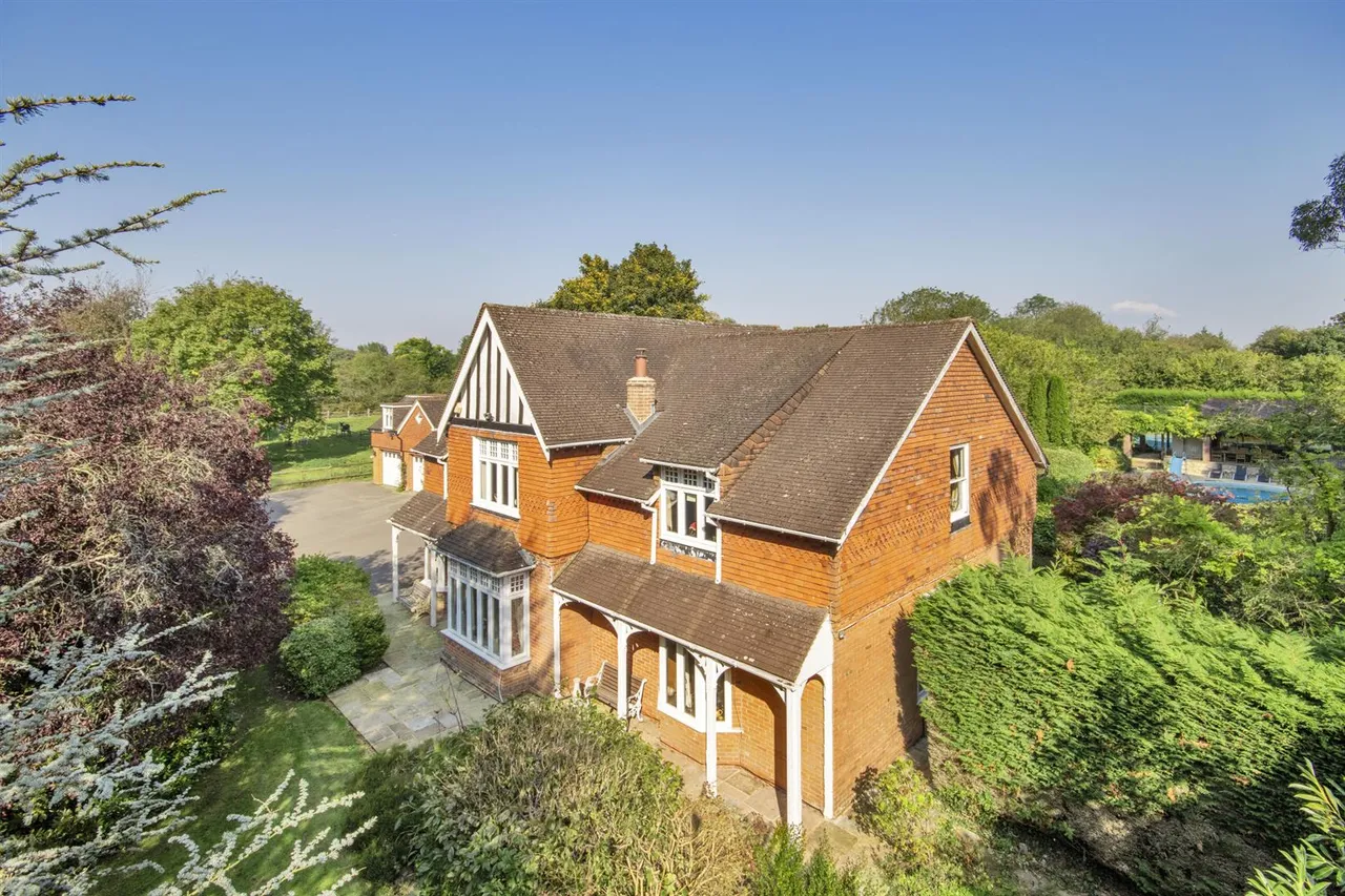 Main Road, Westerham, photo 22