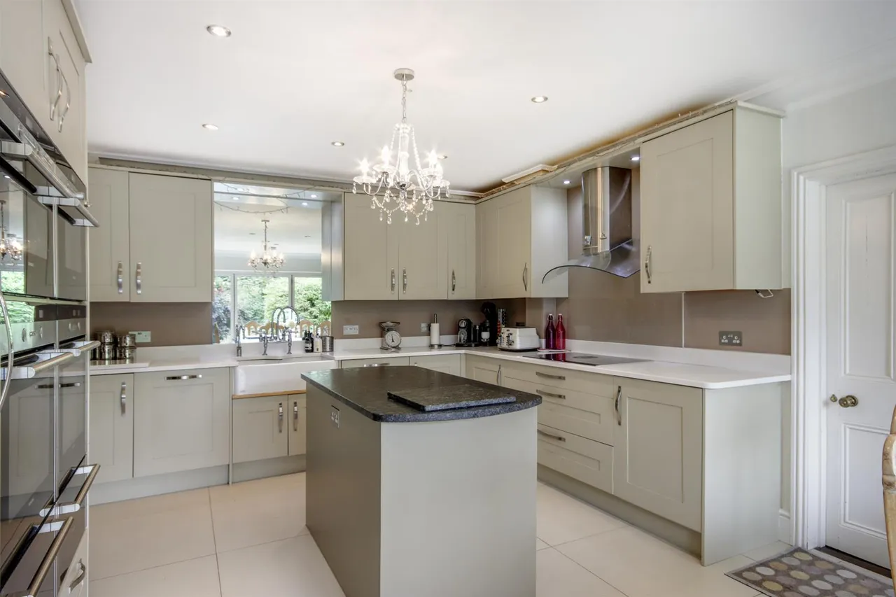 Main Road, Westerham, photo 4